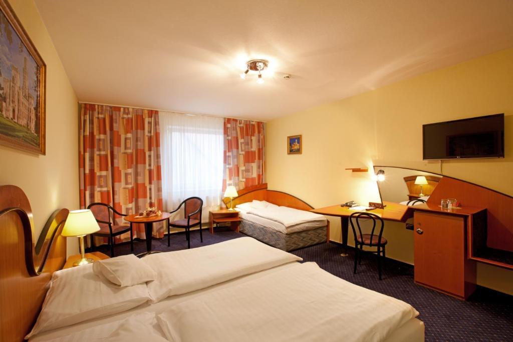 Hotel Savoy Ceske Budejovice Exterior foto
